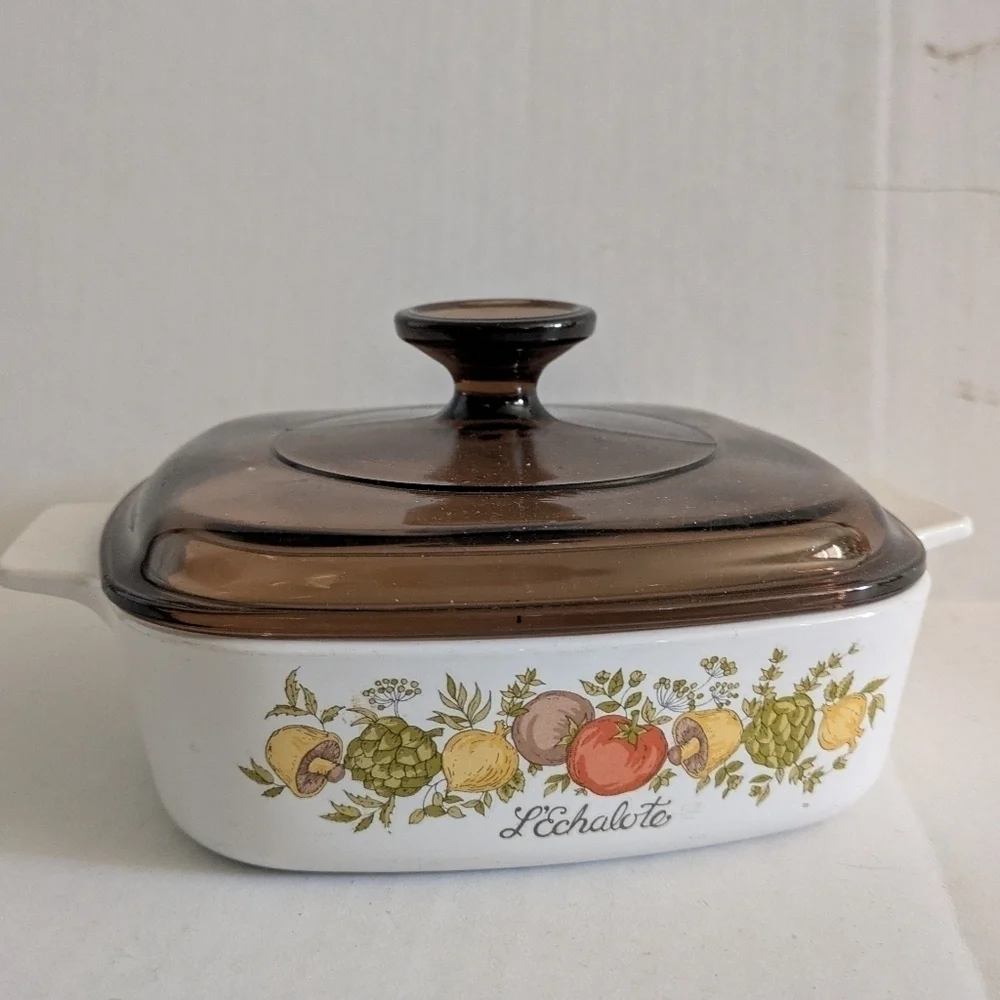 Vintage Corning Ware Spice of Life L'Echalote Casserole dish with lid.